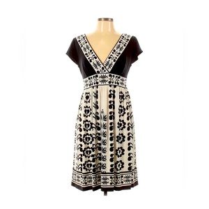 Maggy London Size 4 Petite Black and White V-Neck Cap Sleeve Vintage-style Dress